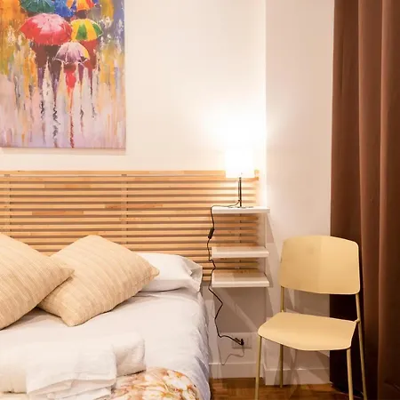 アパート Casa Dei Fiori Colorful Apt Near The Station *